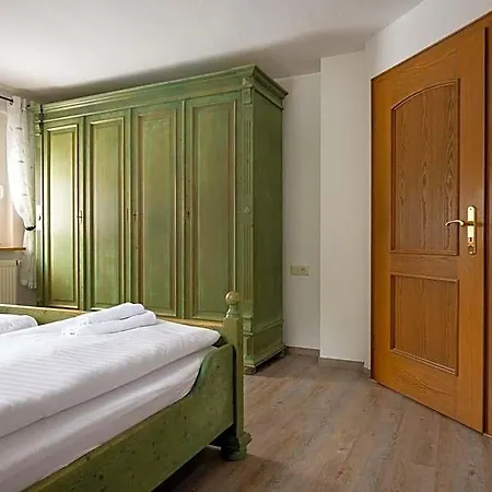 Zum Silberstollen 2 Haeuser Am Berg Polderhof Und Weisseritzhuette Kurort Kipsdorf
